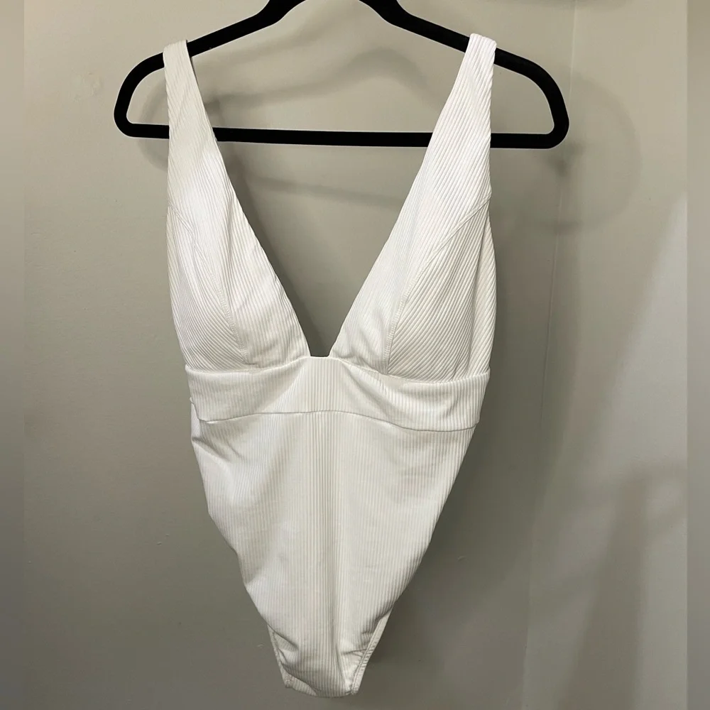 NWT - $128 ANDIE Swim - ‘Sardinia’ Ribbed One Piece - White | XXLT Tall